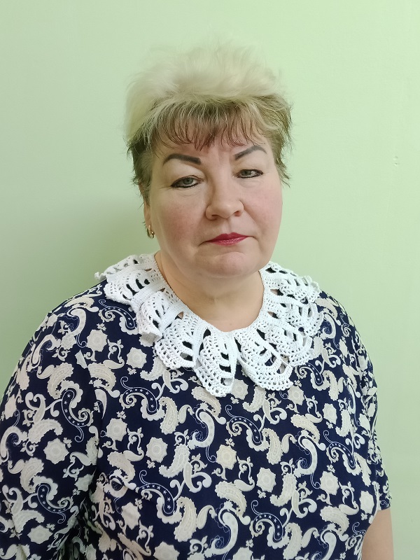 Попова Галина Аркадьевна.